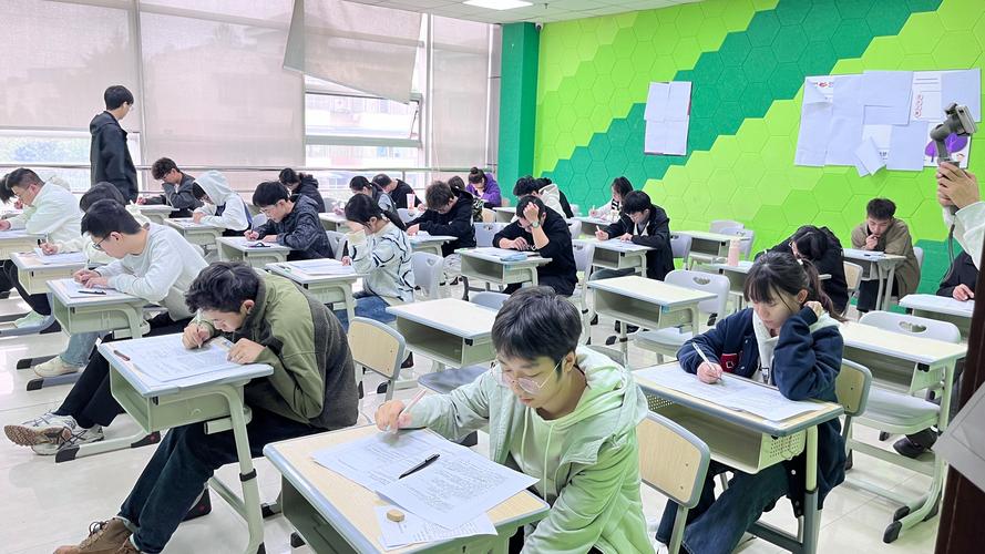 高考语文辅导班真能快速提分吗？-图3