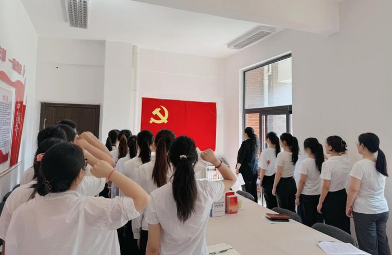 找辅导员入党有何影响？-图2