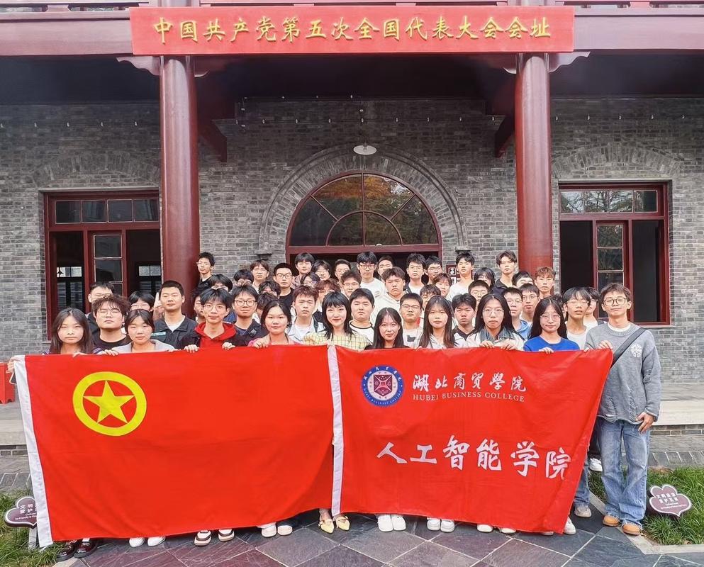 辅导员模式，是创新还是束缚？-图3