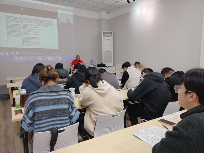 十一考研辅导班选哪家更靠谱？-图2