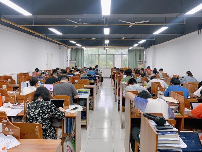 十一考研辅导班选哪家更靠谱？-图3