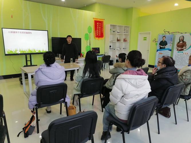 心理医生辅导如何有效疗愈内心创伤？-图2