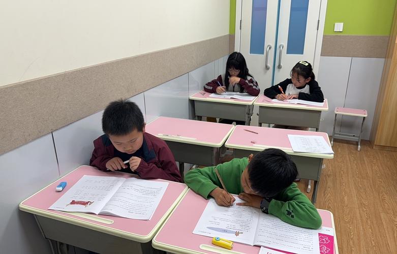 小学辅导班授课，如何提升课堂效果？-图1