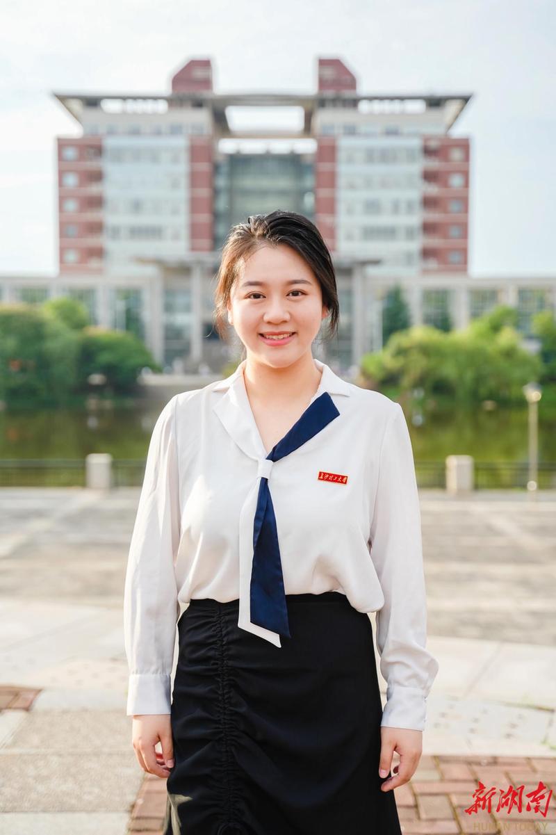 辅导员文璐是谁?-图2 辅导员文璐是谁?-图2