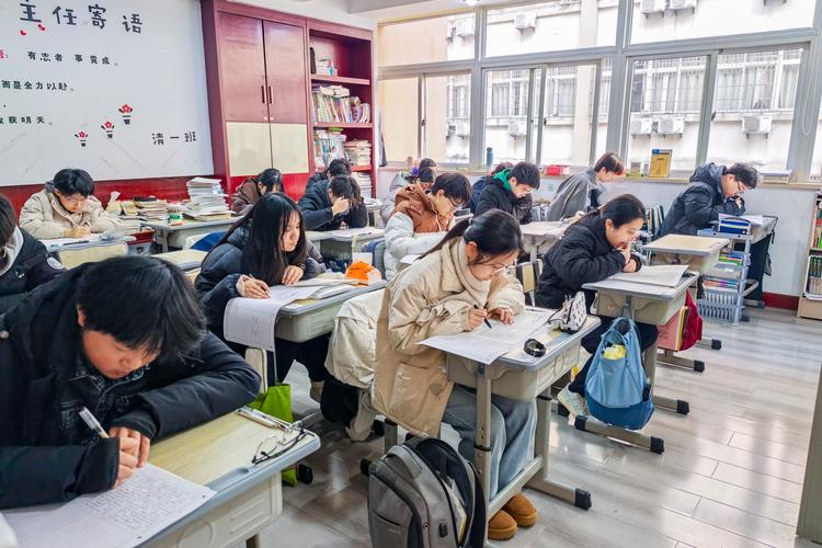 杭州高考辅导班哪家提分效果强?课程设置如何匹配孩子薄弱环节?-图1 杭州高考辅导班哪家提分效果强?课程设置如何匹配孩子薄弱环节?-图1