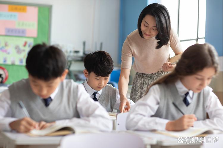 辅导班到底是什么?它是孩子学习的必需品还是教育焦虑下的产物?-图2 辅导班到底是什么?它是孩子学习的必需品还是教育焦虑下的产物?-图2