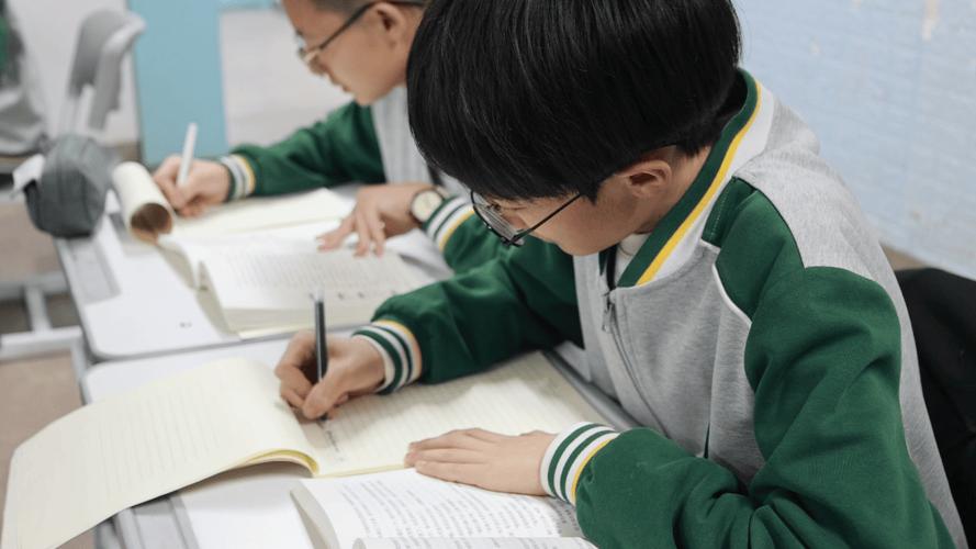 初中数学辅导如何高效提分?这些方法你家孩子用对了吗?-图2 初中数学辅导如何高效提分?这些方法你家孩子用对了吗?-图2