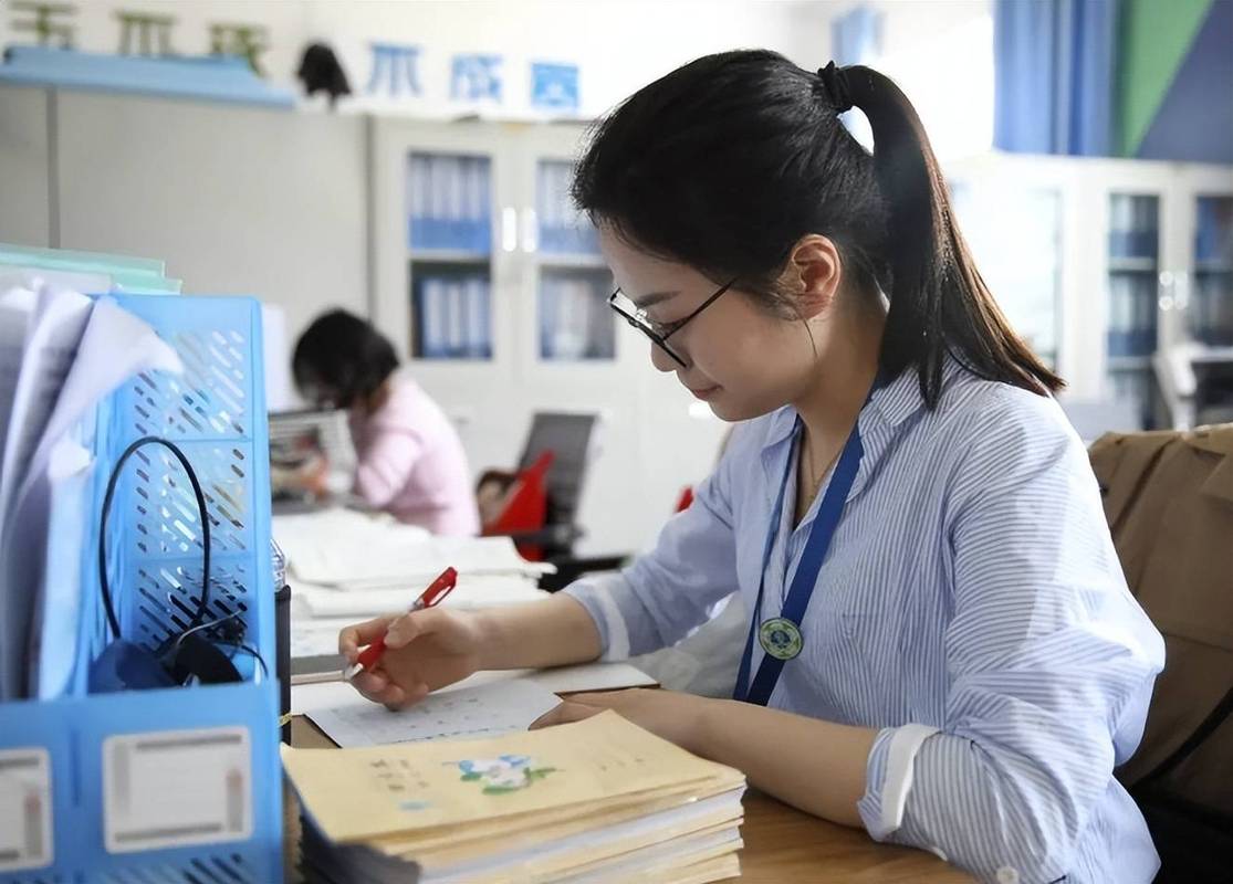 作业辅导班教室,为何成为家长们的新战场?-图1 作业辅导班教室,为何成为家长们的新战场?-图1