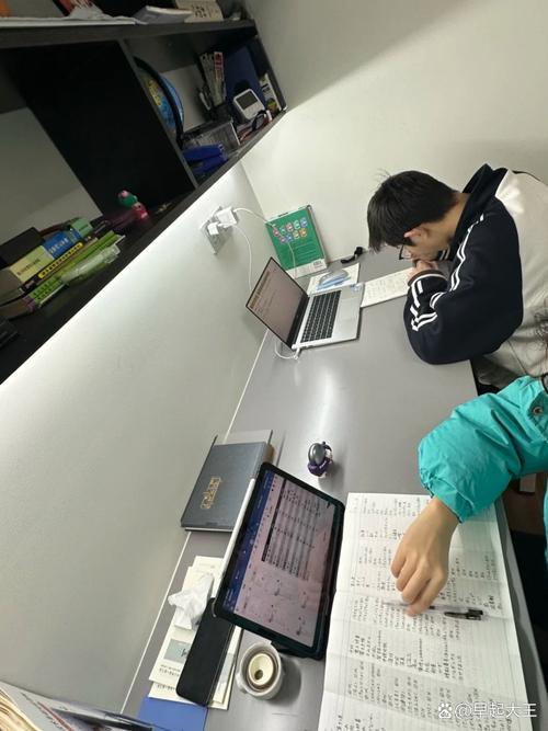 辅导员工作到底有多累？-图2