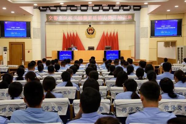 警察辅导班?警考捷径还是合规培训?-图3 警察辅导班?警考捷径还是合规培训?-图3