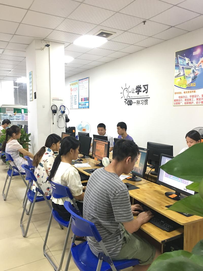 长安辅导班,是孩子的加油站还是压力锅?-图1 长安辅导班,是孩子的加油站还是压力锅?-图1